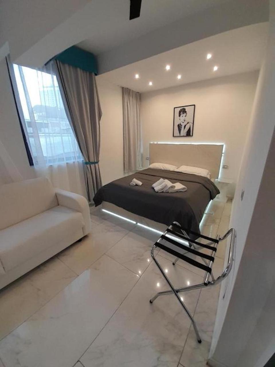 נאפולי Tiffany & Babylon Luxury Stay מראה חיצוני תמונה