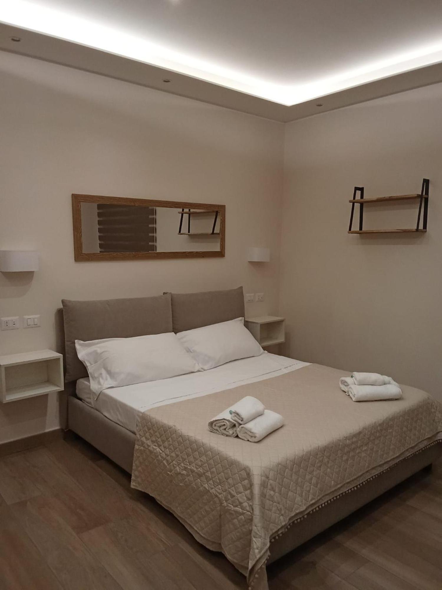 נאפולי Tiffany & Babylon Luxury Stay מראה חיצוני תמונה