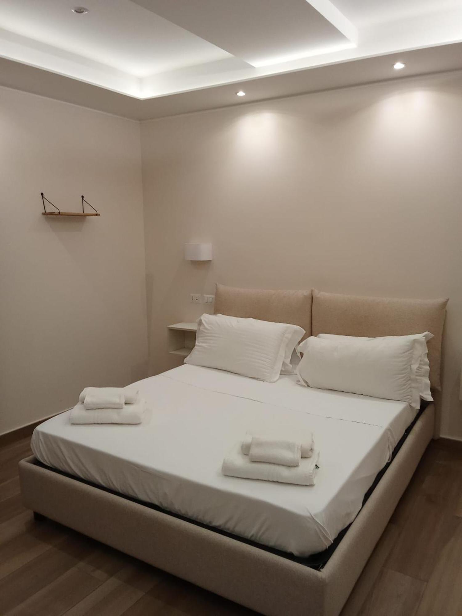 נאפולי Tiffany & Babylon Luxury Stay מראה חיצוני תמונה